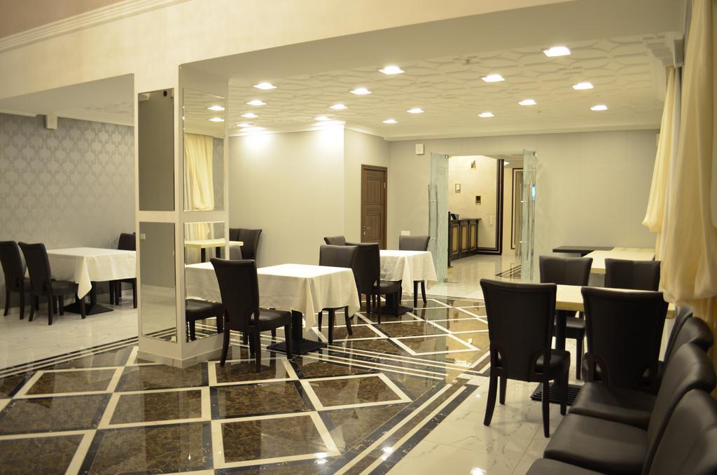 Premier Hotel Bichkek Extérieur photo