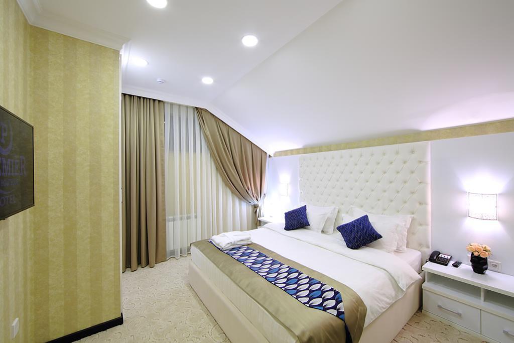 Premier Hotel Bichkek Extérieur photo