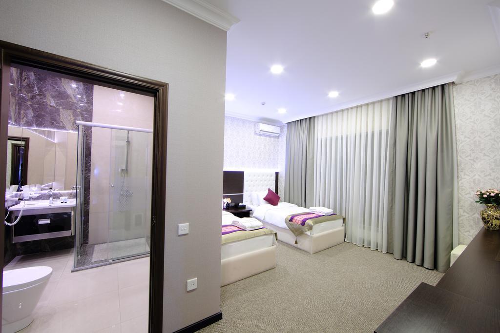 Premier Hotel Bichkek Extérieur photo