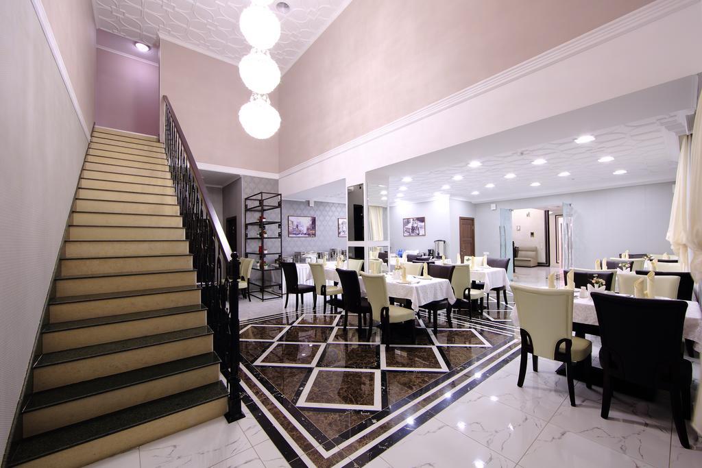 Premier Hotel Bichkek Extérieur photo