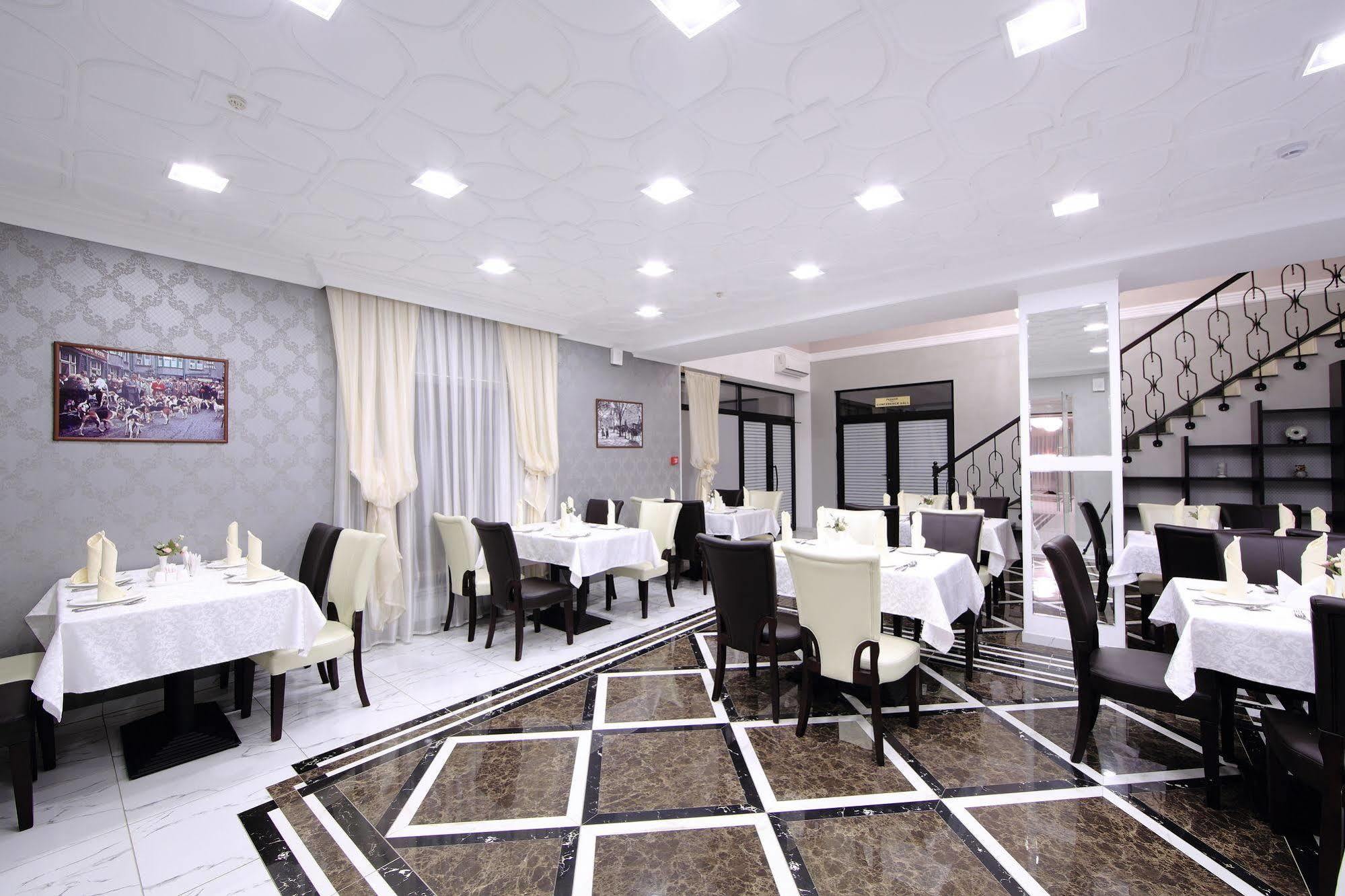 Premier Hotel Bichkek Extérieur photo