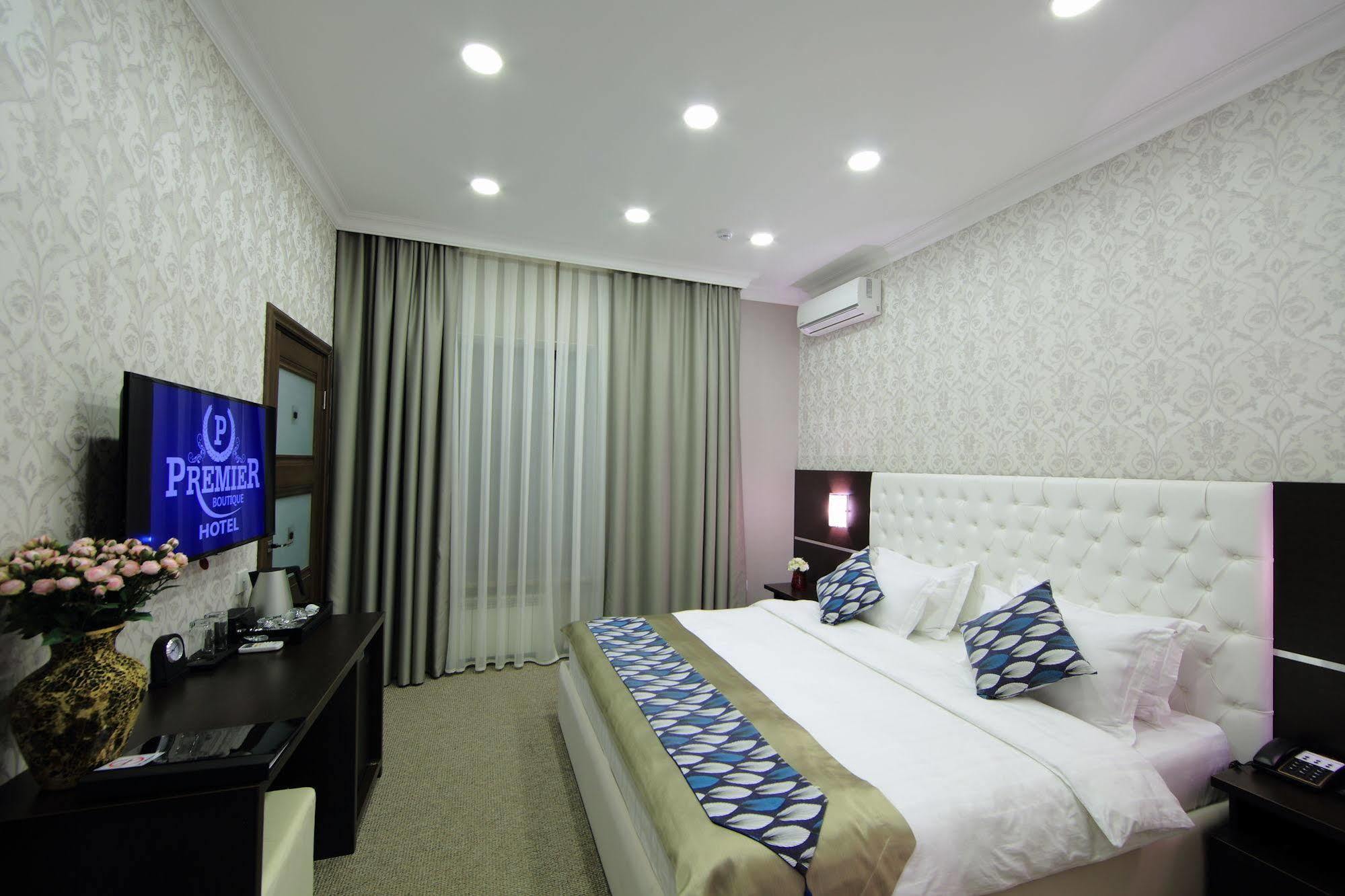 Premier Hotel Bichkek Extérieur photo